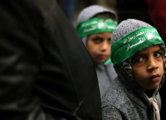 Escuelas palestinas enseñan sistemáticamente el odio hacia Israel, según estudio de Israel Behind The News y DiarioJudio.com